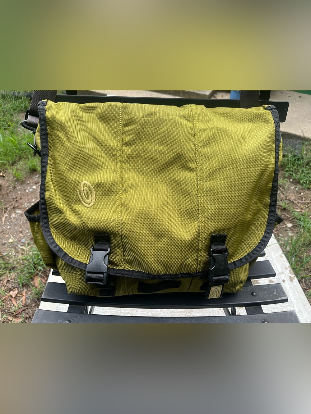 Timbuk2 Men's Olive Green Messenger Bag - Durable Everyday Carry